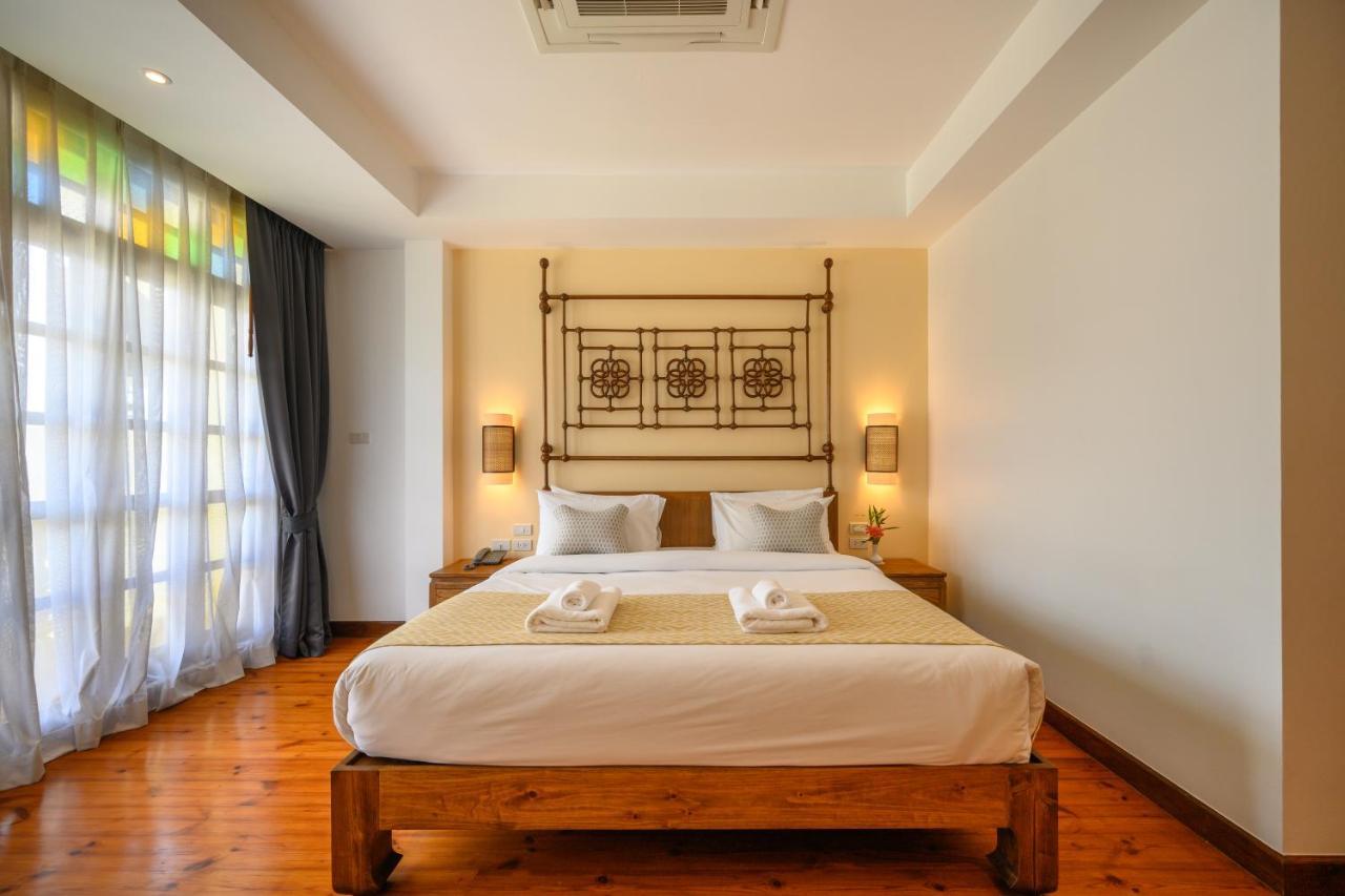 Woo Gallery & Boutique Hotel Phuket Екстериор снимка